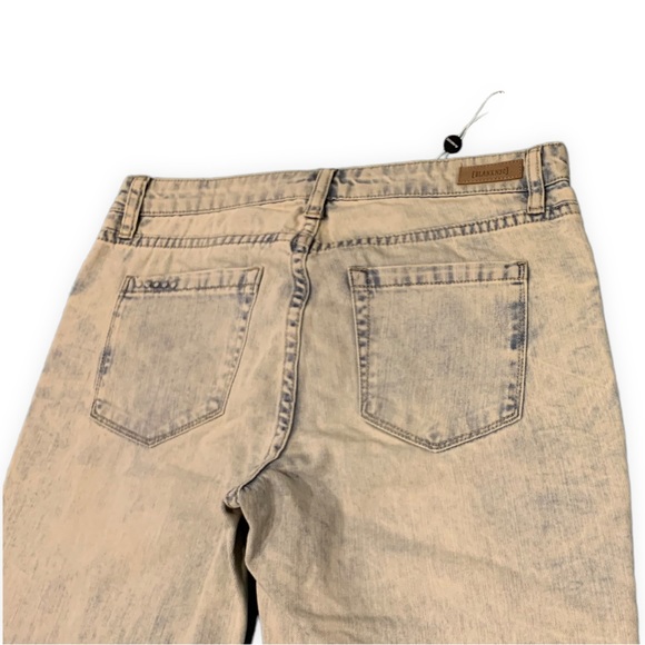 New Jeans - Picture 6 of 8